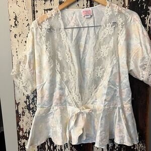 Vintage Bouquet Des Fleurs by Barbizon Lace and floral peignoir set women’s L.